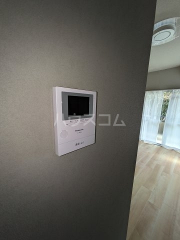 ����11