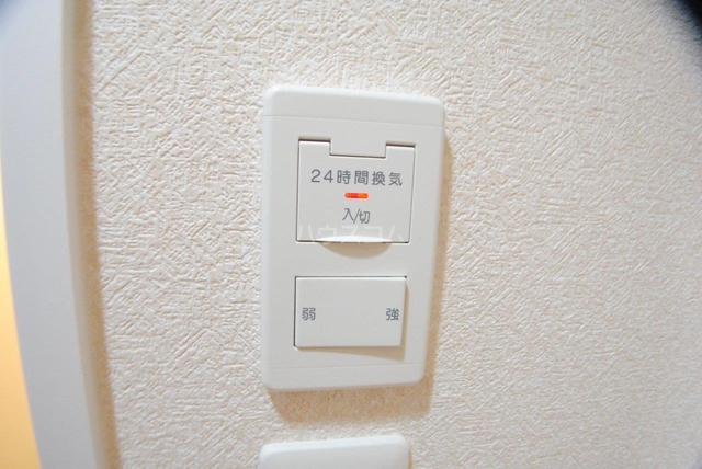 ����21