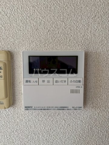 ����11