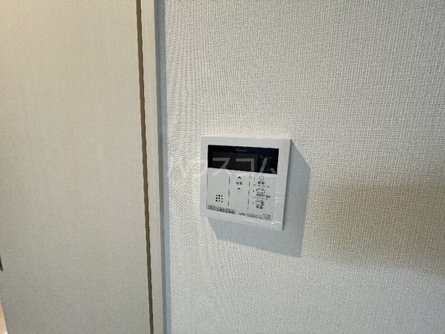 ����13