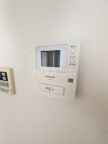 ����10