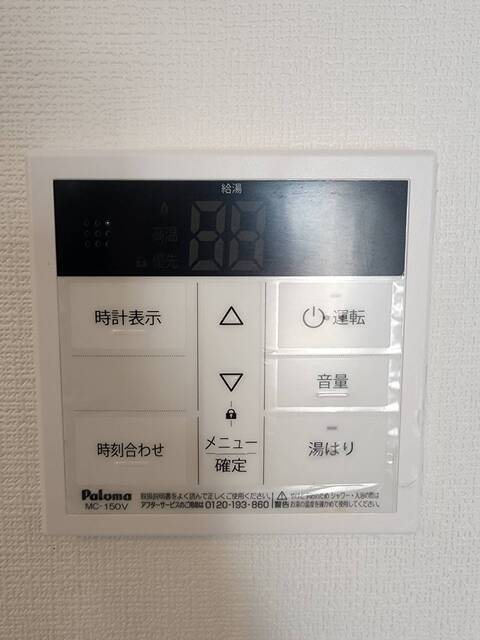 ����16