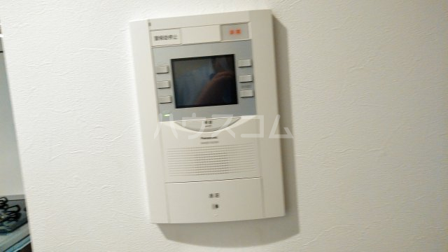 ����10