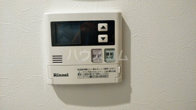 ����12