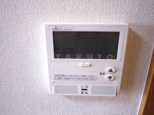 ����9