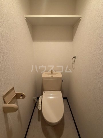 ����4