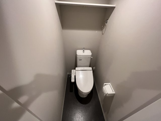����4