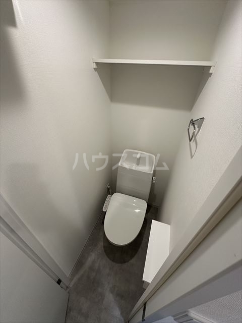 ����16