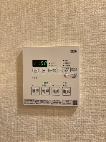 ����21
