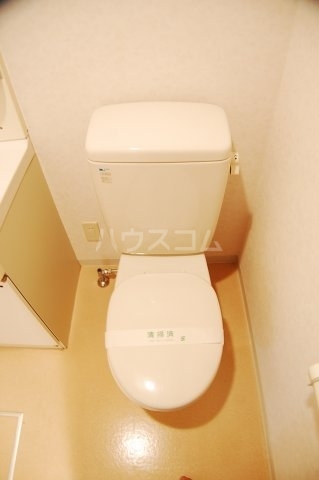 ����4
