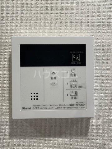 ����16
