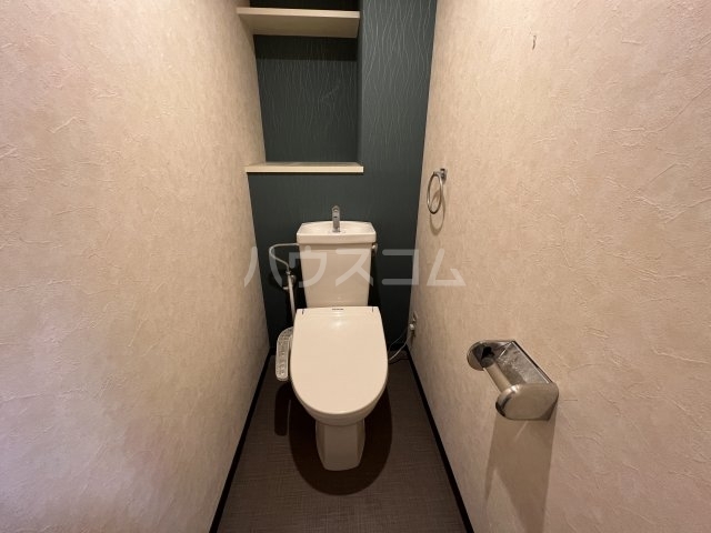 ����15
