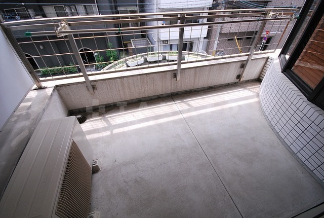 ����27