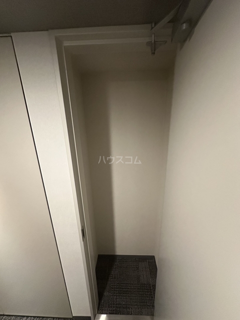 ����21