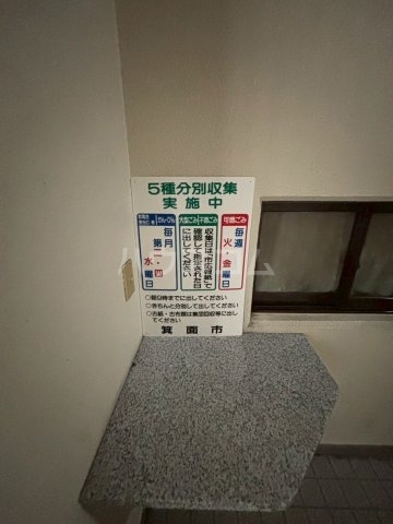 ����11
