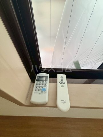 ����21