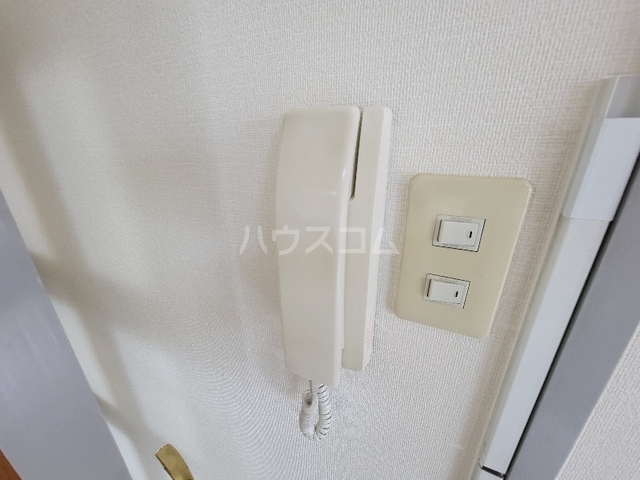 ����10