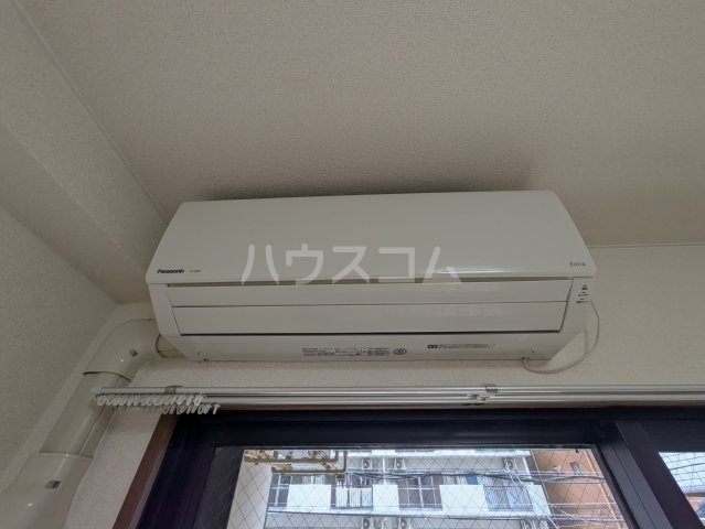 ����8
