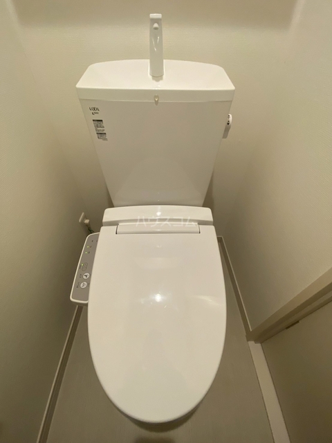 ����4