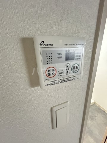 ����13