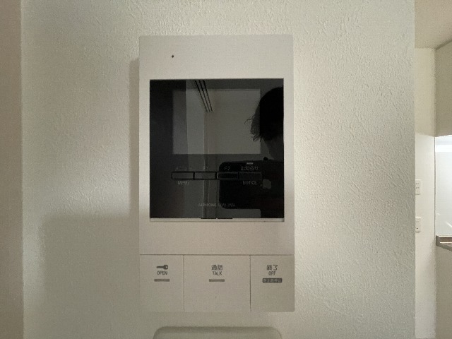 ����14