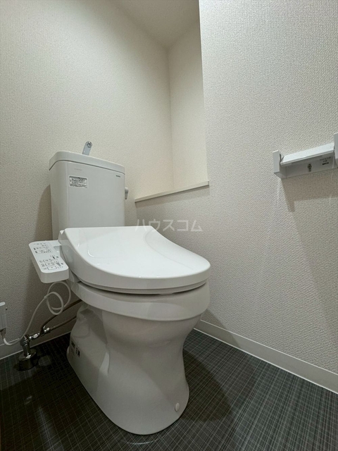 ����4