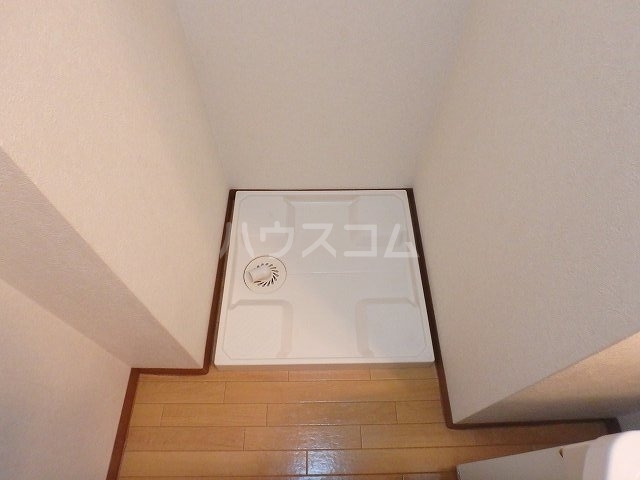 ����8