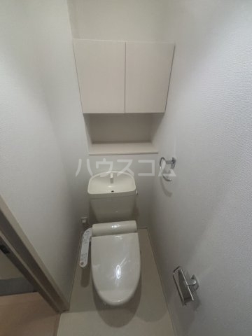 ����4