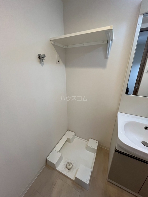 ����24