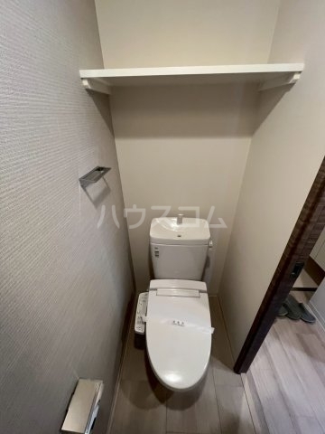 ����4
