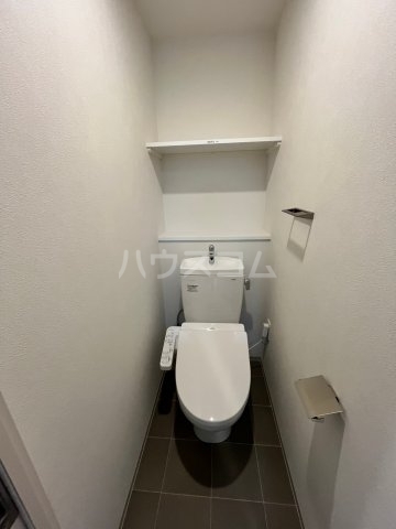 ����4