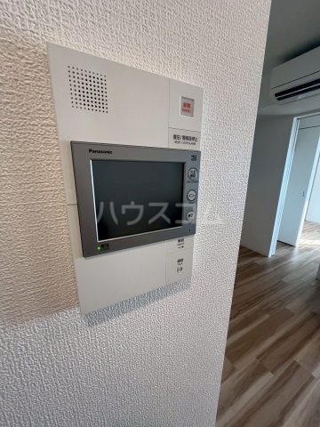 ����9