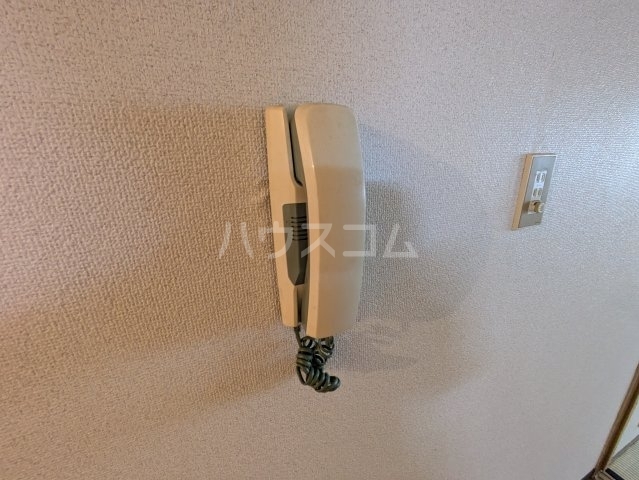 ����11