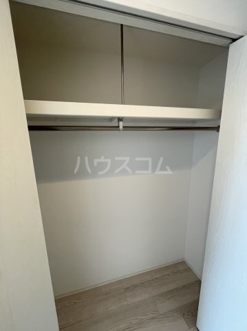 ����8