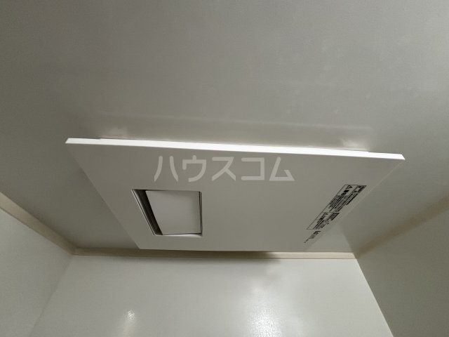 ����20