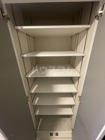 ����24