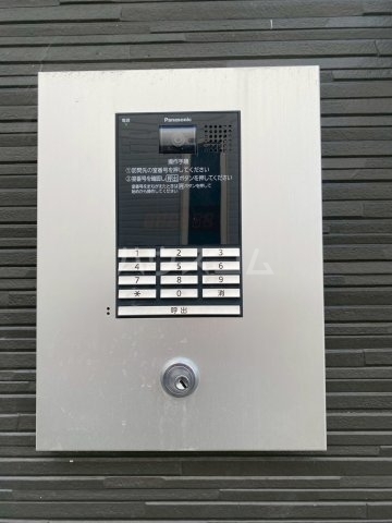 ����10