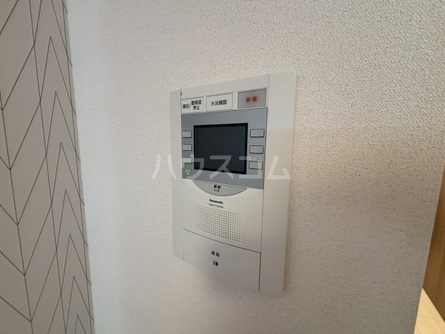 ����11