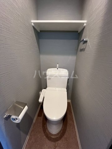 ����4