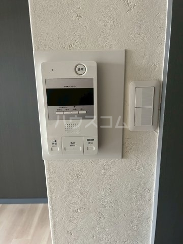 ����10