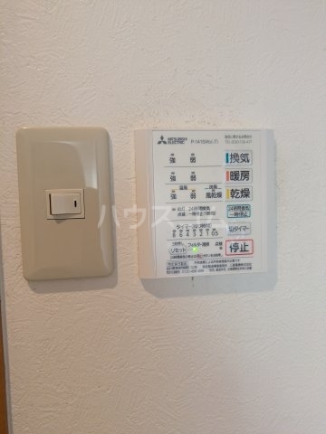����13
