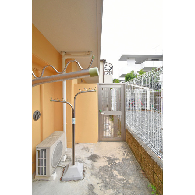 ����10