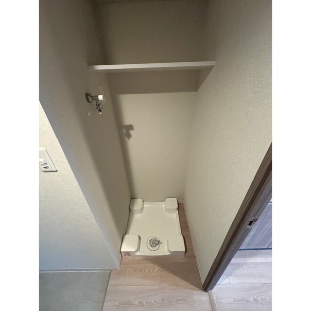 ����10
