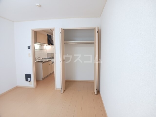 ����11