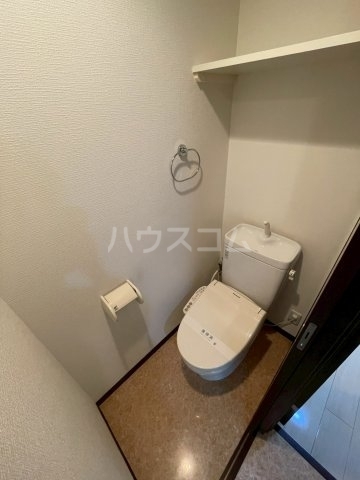 ����4