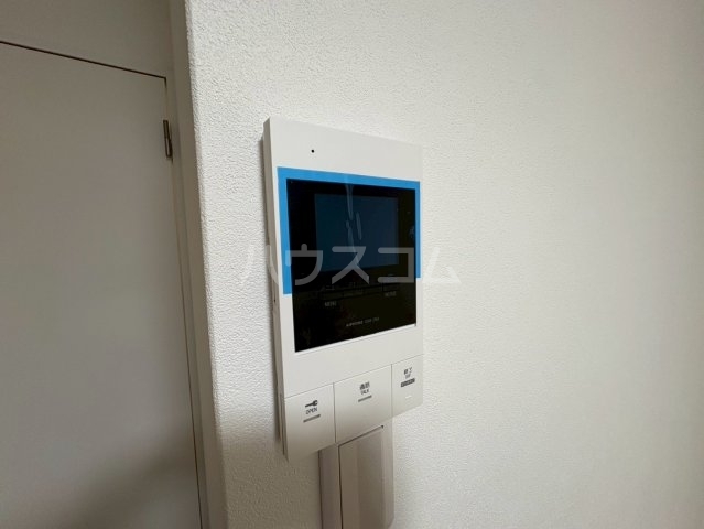 ����10