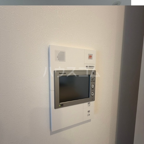 ����9