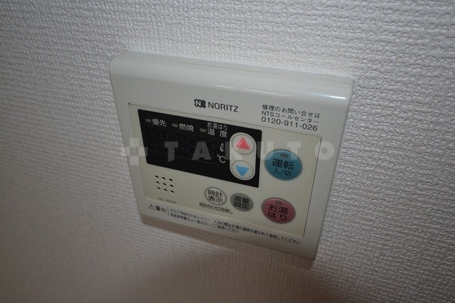 ����24