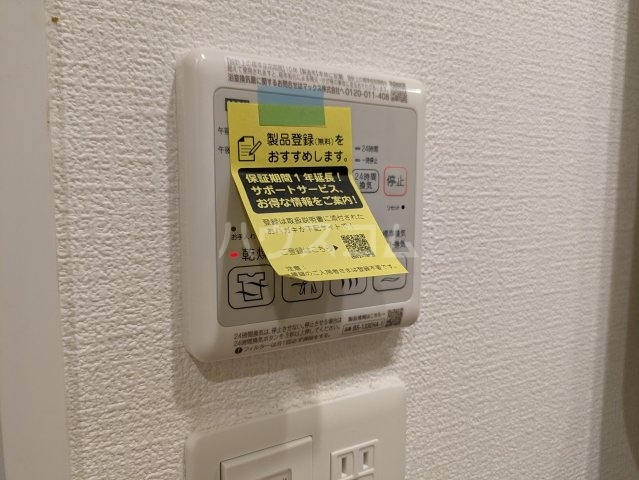 ����16