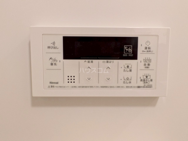 ����12